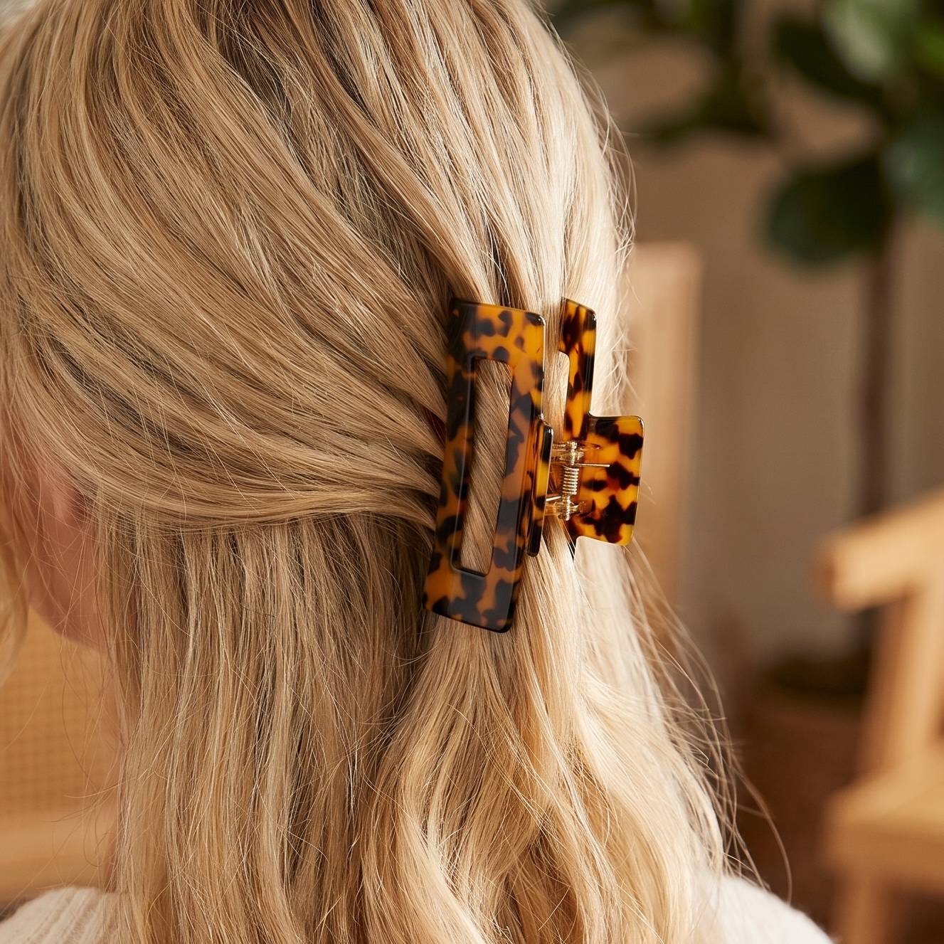Tortoise Rectangle Hair Claw