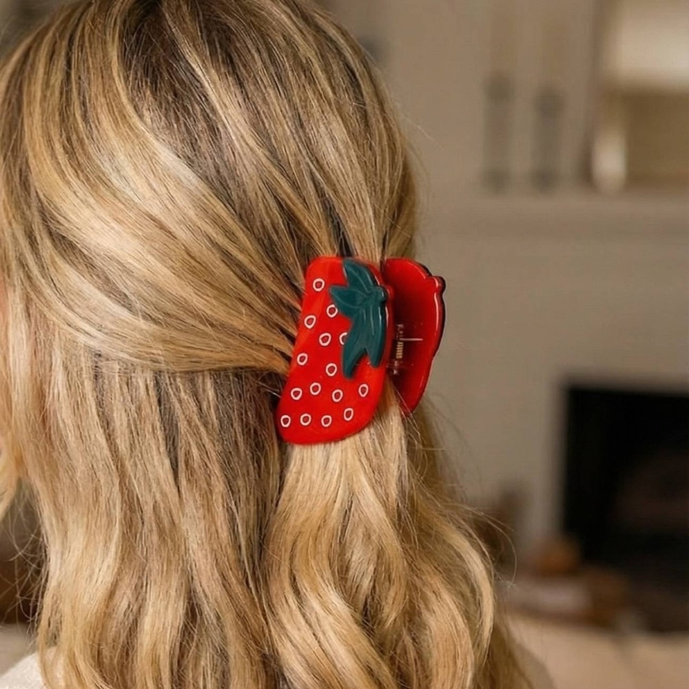 Dog Peace Strawberry Jaw Hair Clip Set