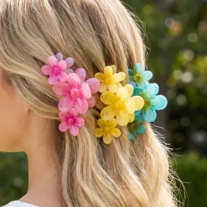Glossy Daisy Flower Claw Clip Set