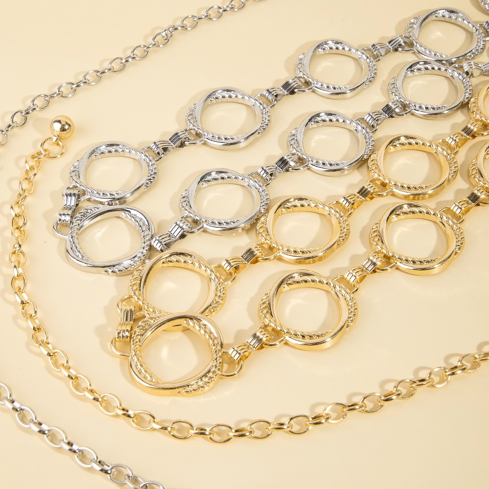 Intricate Interlinked Hoop Chain Belt