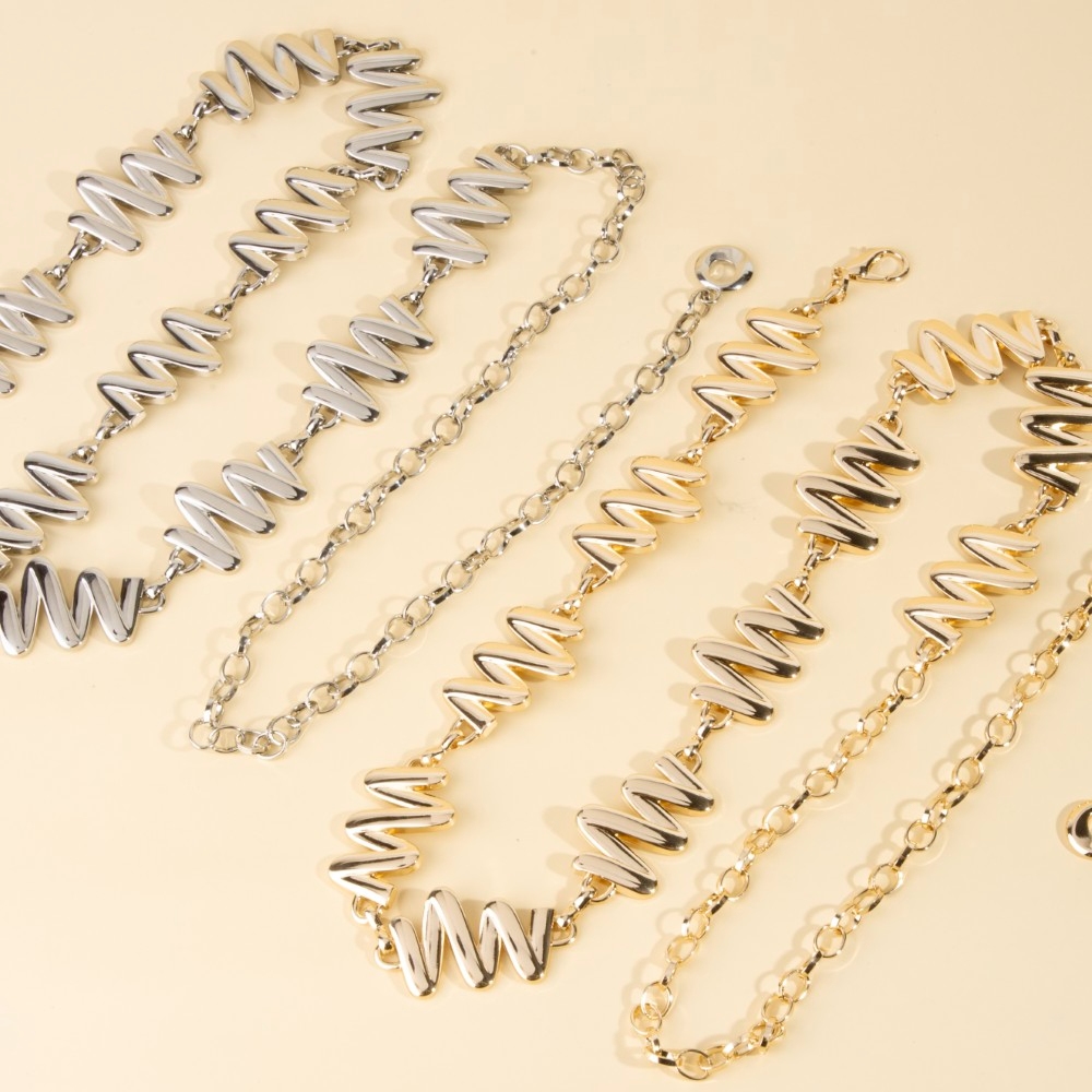 Wavy Metallic Zigzag Chain Belt