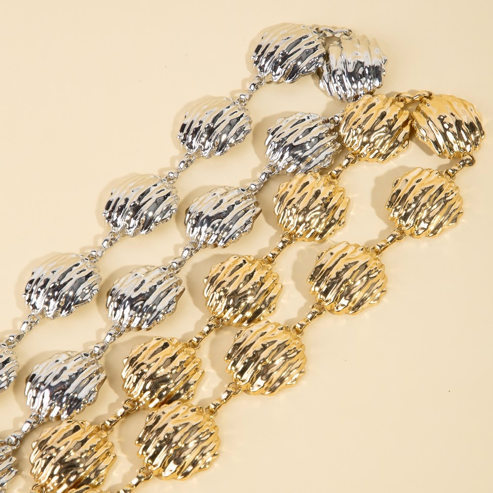 Warped Metallic Disc Chain Belt