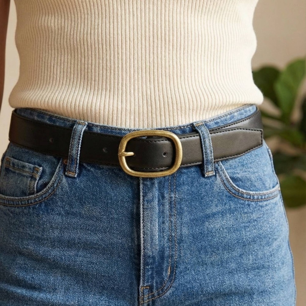 Metallic Oval Buckle Faux Leather Belt