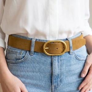 Suede Oval Concho Buckle Belt