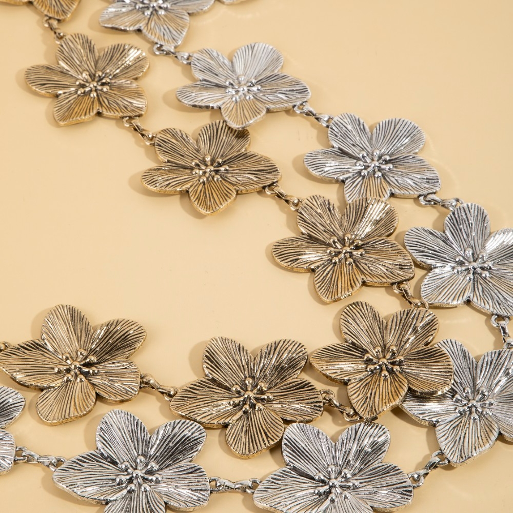 Metallic Flower Link Chain Belt
