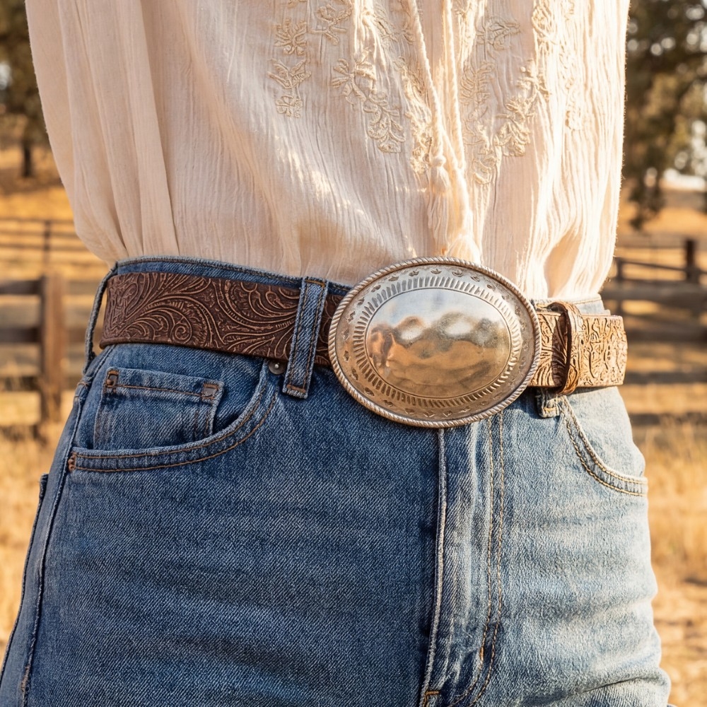 Hammered Oval Buckle Western Embroidered Vegan Leather Belt