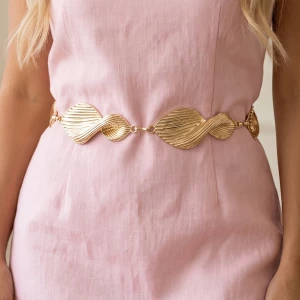 Ribbed Twist Link Statement Chain Belt