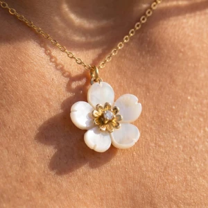 Stainless Steel Flower Pendant Necklace