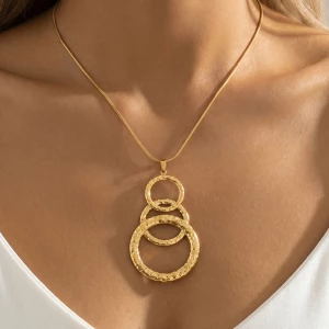 Triple Graduated Ring Pendant Snake Chain Necklace