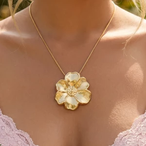 Oversized Puff Flower Pendant Snake Chain Necklace