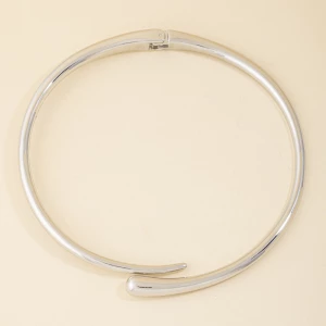 Sleek Teardrop Bypass Collar Choker Necklace