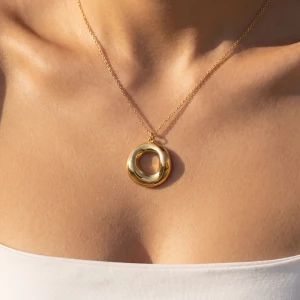 Chunky Open Circle Pendant Cable Chain Necklace