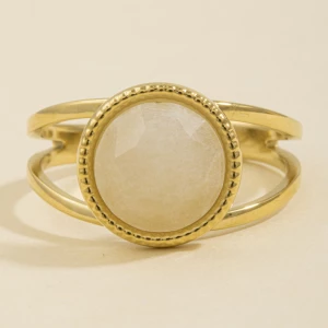 Round Stone Textured Nugget Band Ring