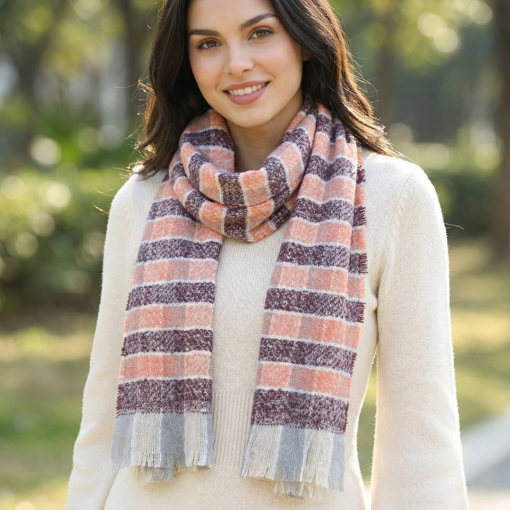 Oblong Gingham Pattern Scarf
