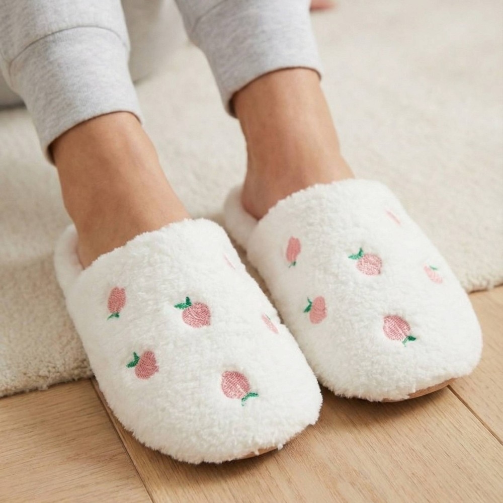 Strawberries Print Faux Fur Slippers