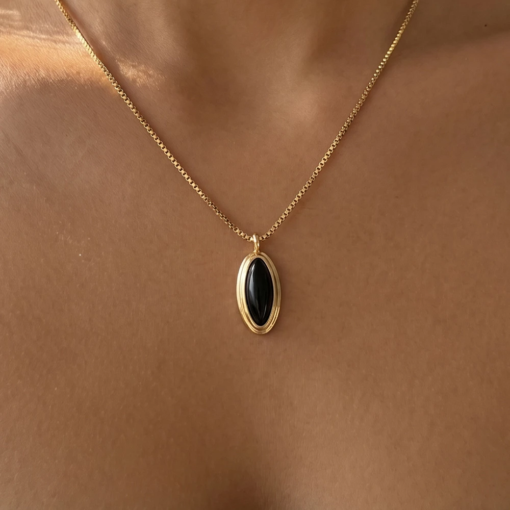 Box Chain Necklace With Oval Stone Pendant