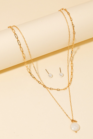 Pearl Disc Pendant Layered Necklace Set