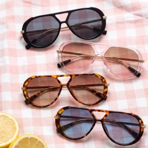 Bold Aviator Sunglasses With Metal Temples