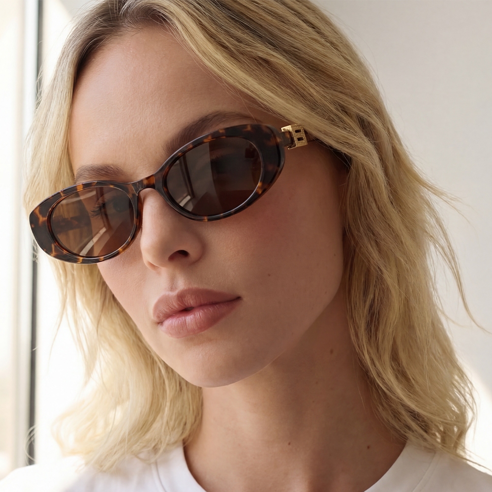 Metallic Accent Wide Oval Lens Sunglasses Set