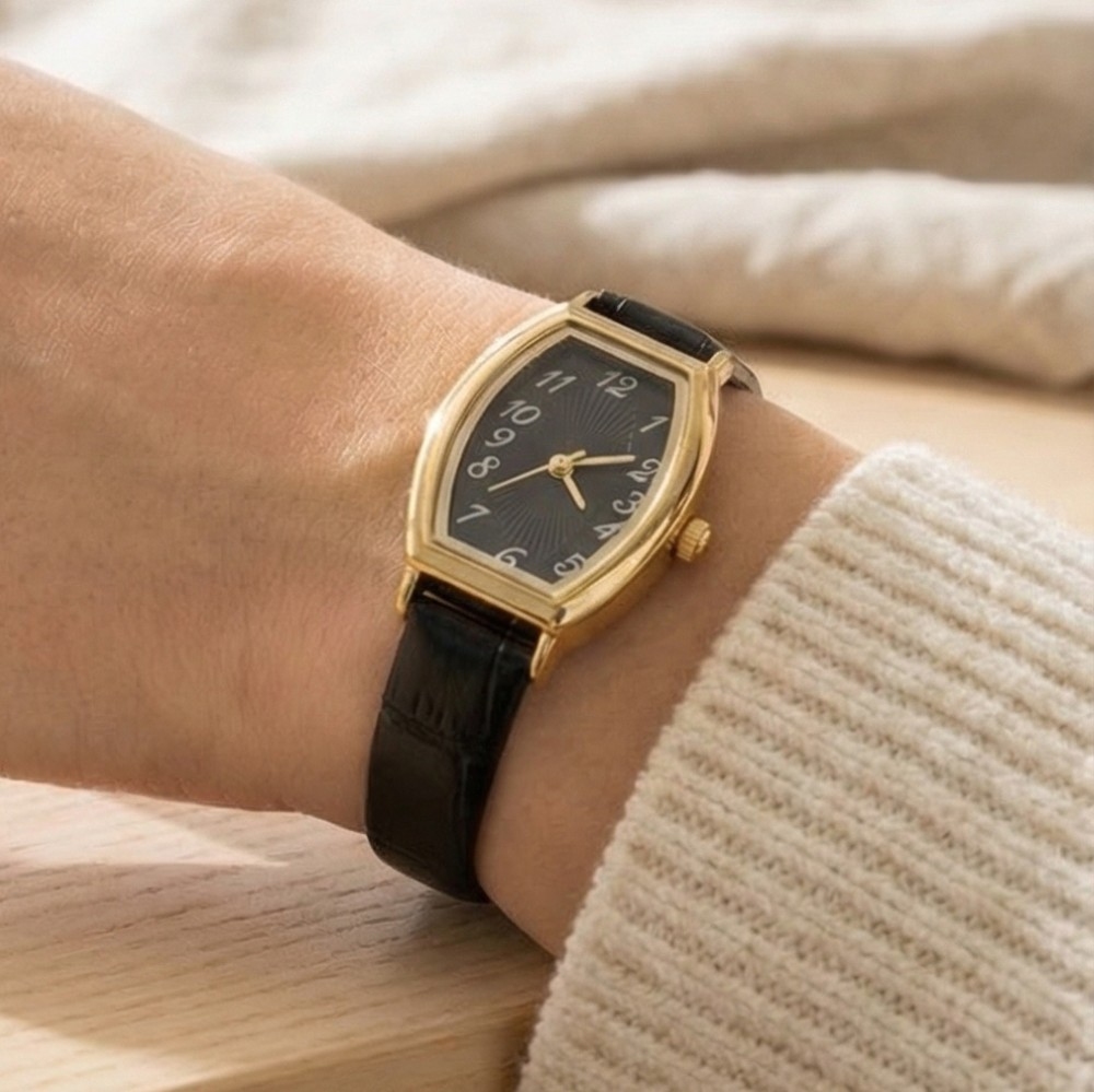 Vintage Style Thin Leather Strap Watch