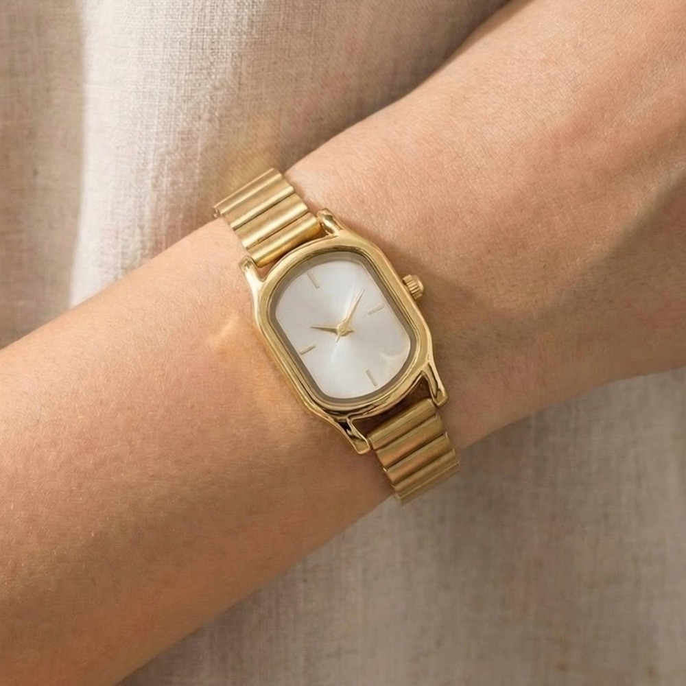 Ribbed Cushion Metallic Band Minimalist Rectangle Watch