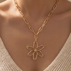 Open Flower Pendant Paperclip Chain Necklace
