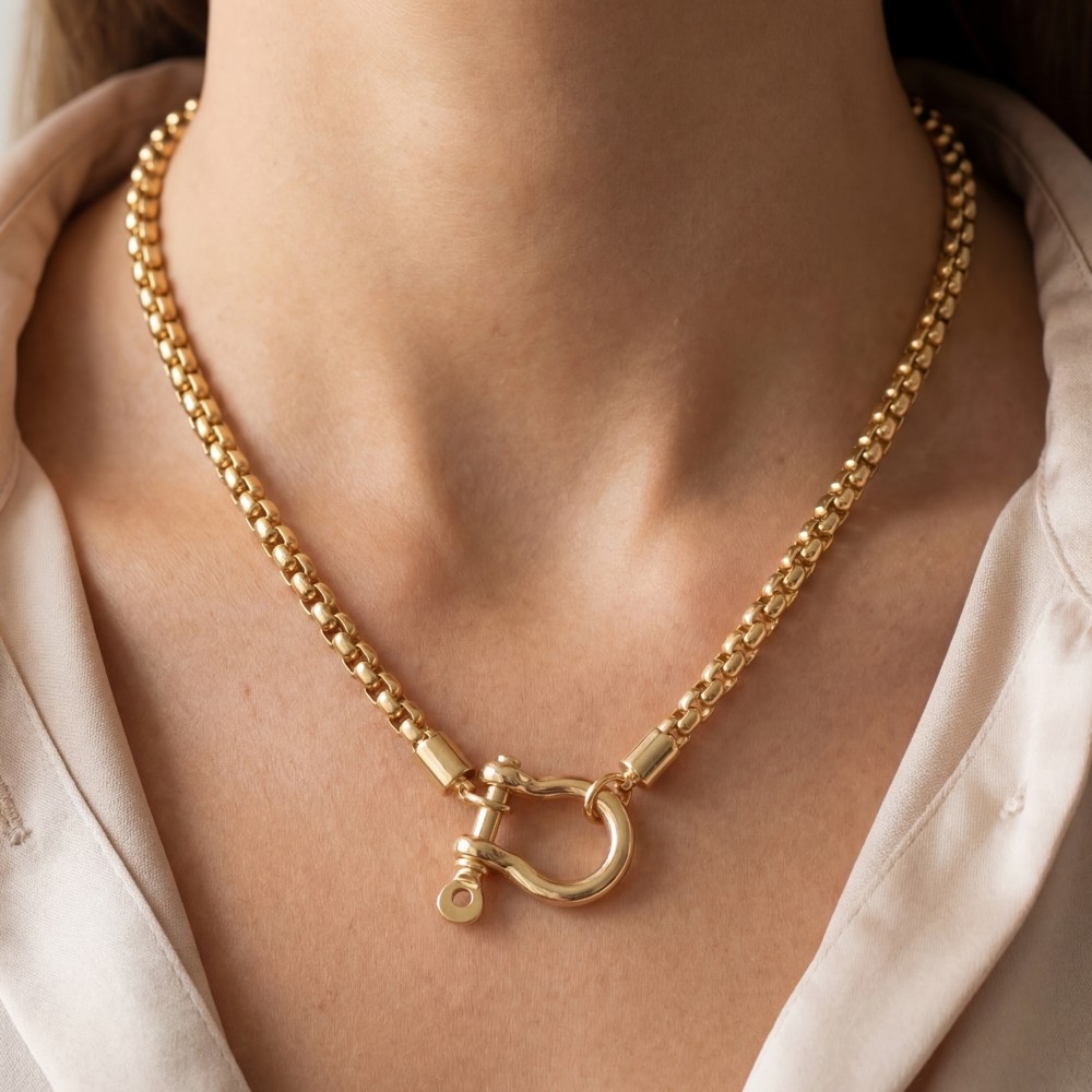 Horseshoe Shackle Pendant Necklace