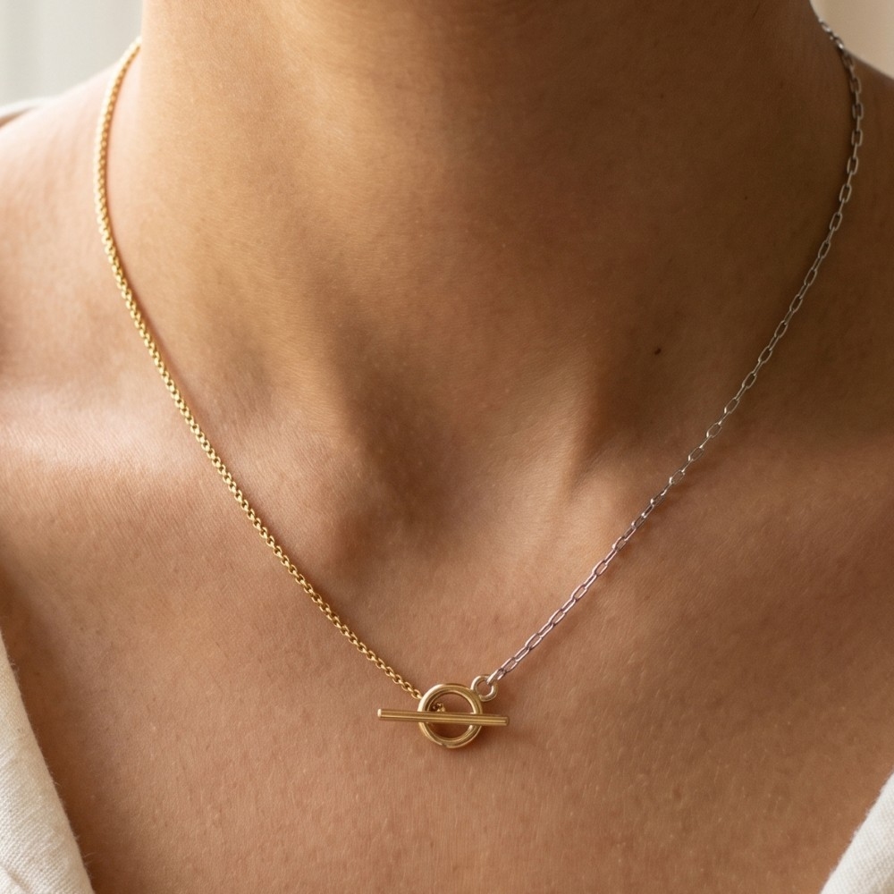 Toggle Clasp Pendant Necklace