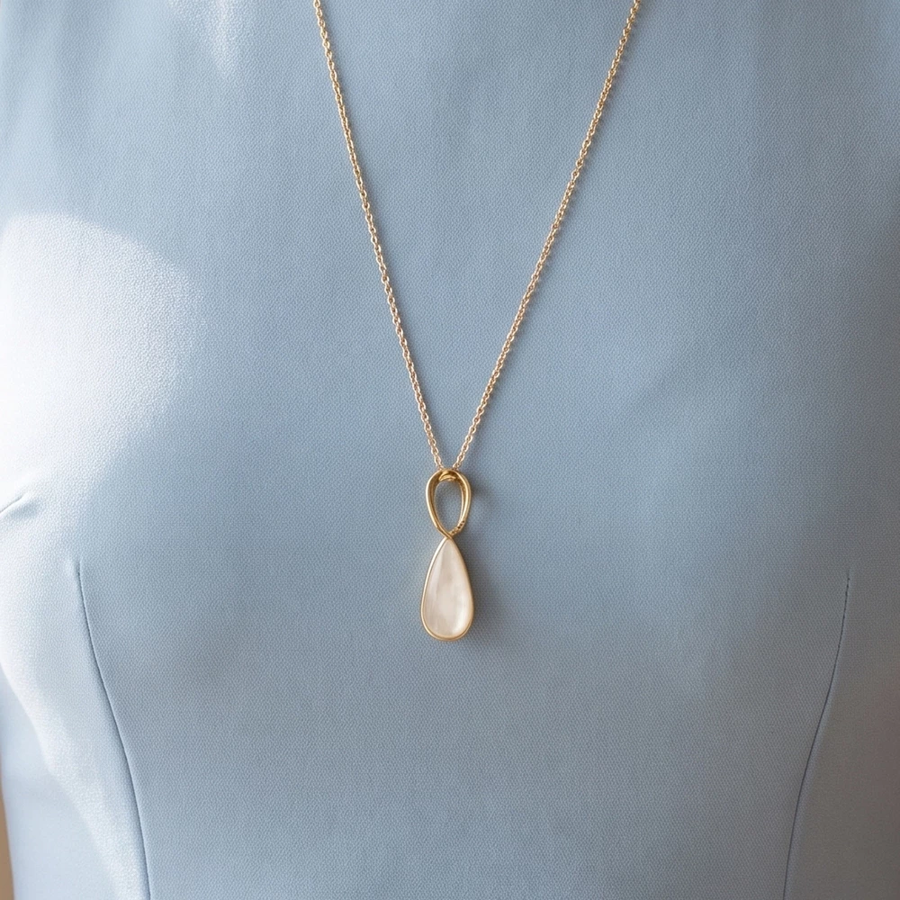 Mother Of Pearl Teardrop Pendant Necklace