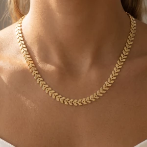 Chevron Leaf Link Chain Necklace