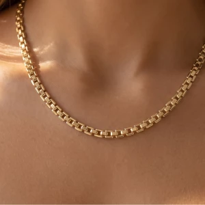 Wide Flat Panther Link Chain Necklace