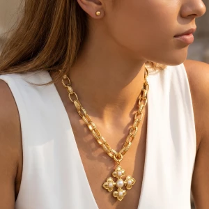 Pearl Clover Cross Boxy Chain Necklace