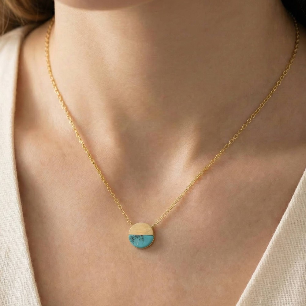 Round Half Stone Pendant Necklace