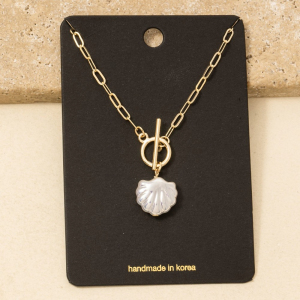 Toggle Chain Seashell Pendant Necklace