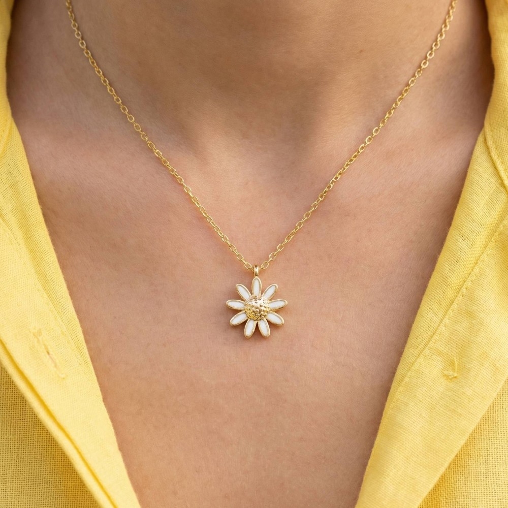 Gold Dipped Daisy Flower Pendant Necklace