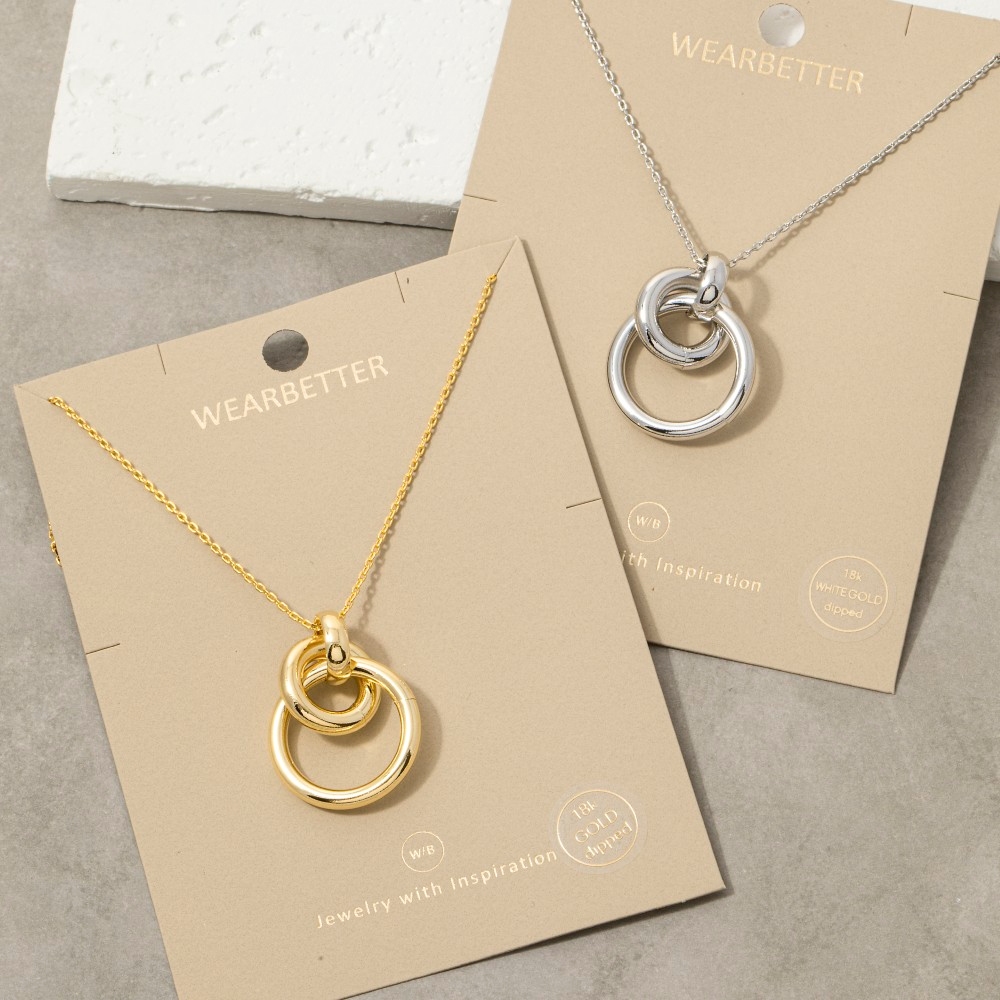 18K Gold Interlocking Circle Pendant Necklace