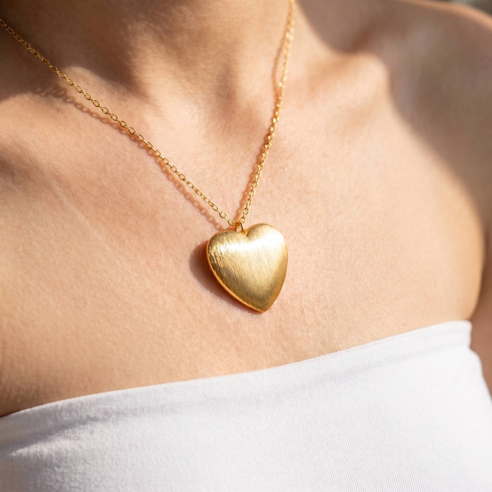 Engraved Disc Pendant Necklace And Earring Set