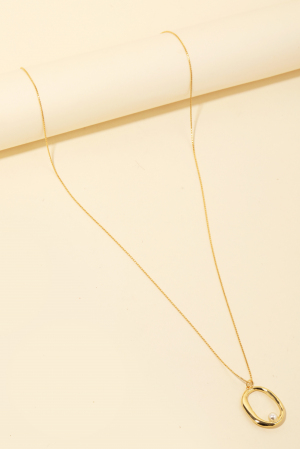 Oval Cutout Pendant Necklace