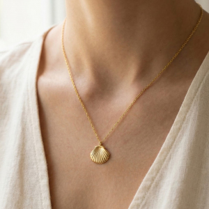 Gold Dipped Sea Shell Pendant Necklace