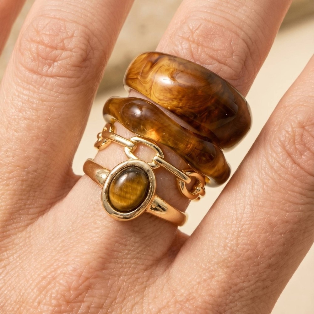 Mixed Acetate And Metallic Band Rings Set