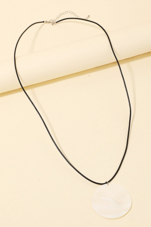 Mother Of Pearl Disc Pendant Thread Necklace
