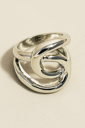 Interlinked Metallic Band Ring