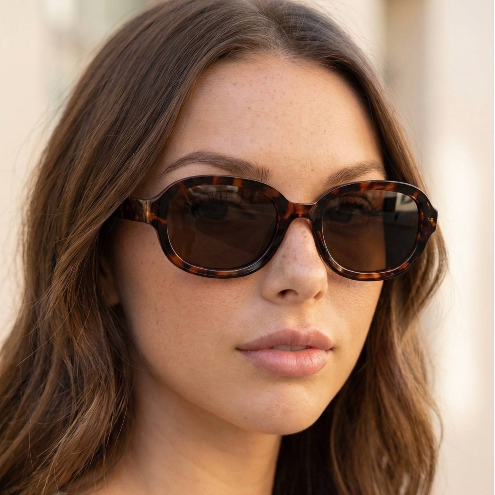 Simple Oval Frame Sunglasses Set