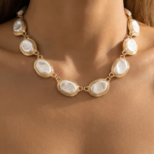Framed Baroque Pearl Choker Necklace