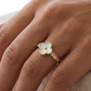 Mother Of Pearl Clover Baguette Cz Open Ring
