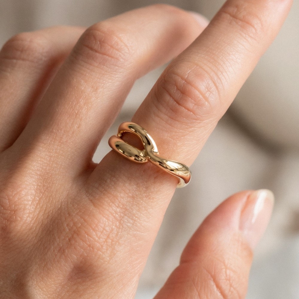 Minimalist Sculpted Band Ring