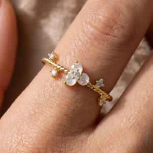 Cz Mixed Stone Cluster Twisted Band Ring