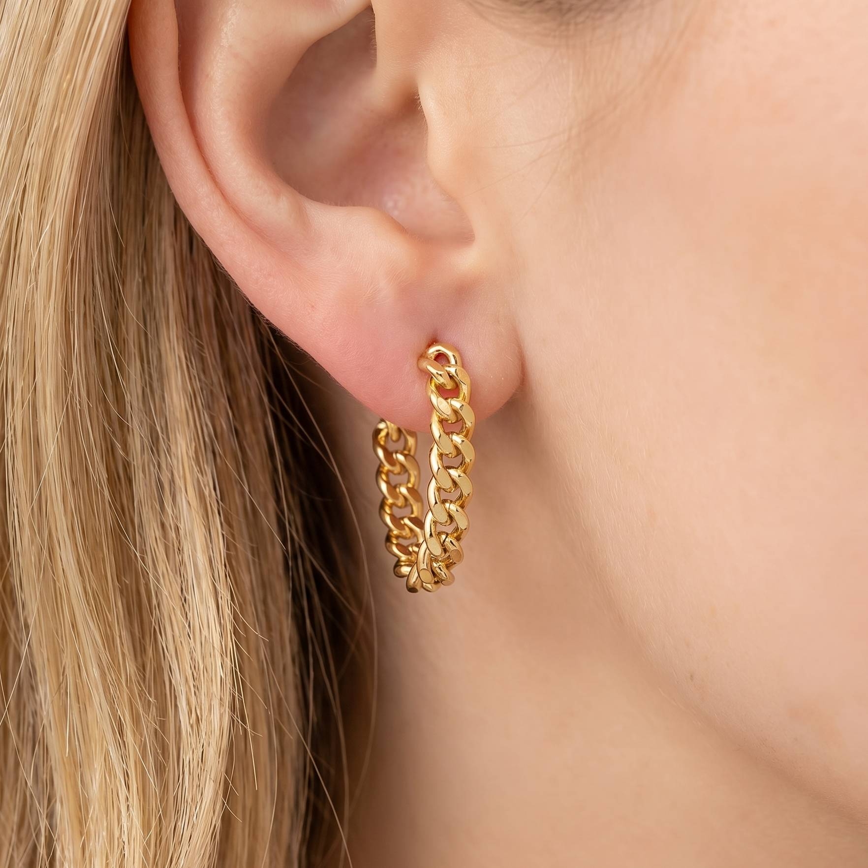 Secret Box Mini Chain Link Thread Earrings