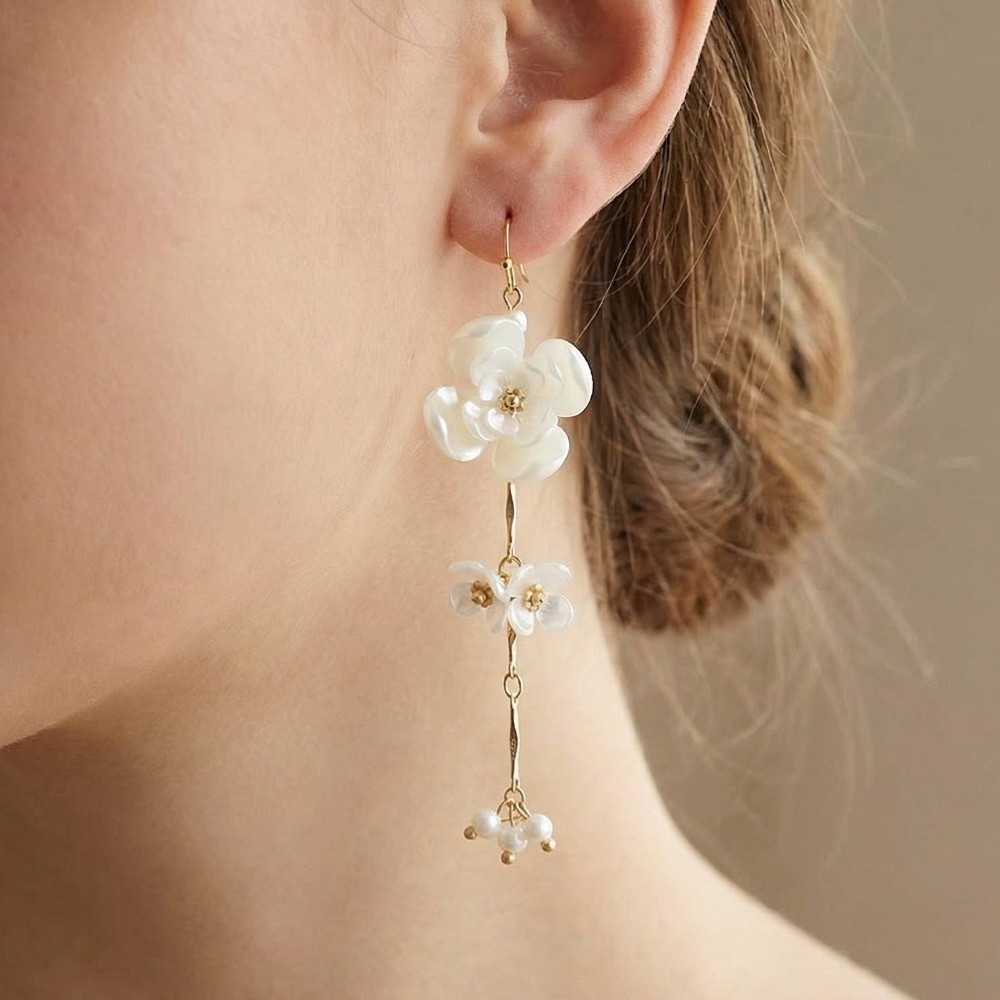Acrylic Floral Chain Dangle Earrings