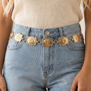 Scroll Edge Flower Stamped Concho Chain Belt